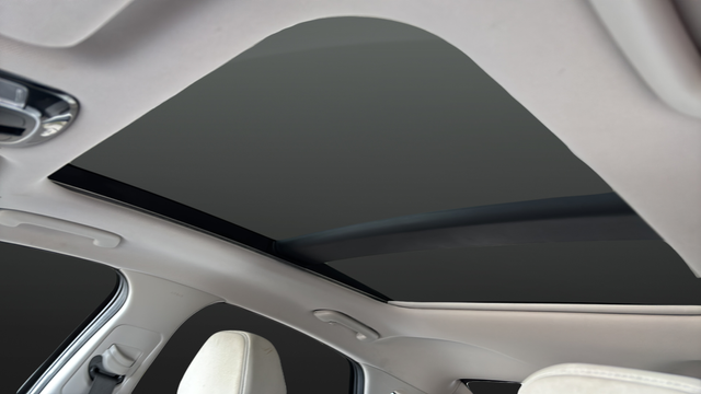 Used 2023 Portofino Gray Hyundai SEL image 12