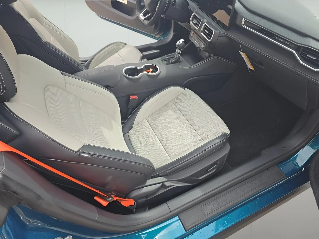 New 2026 Adriatic Blue Metallic Ford GT Premium Convertible image 33