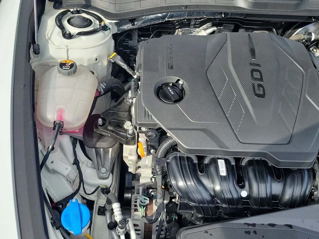 Used 2024 White Hyundai SEL image 39