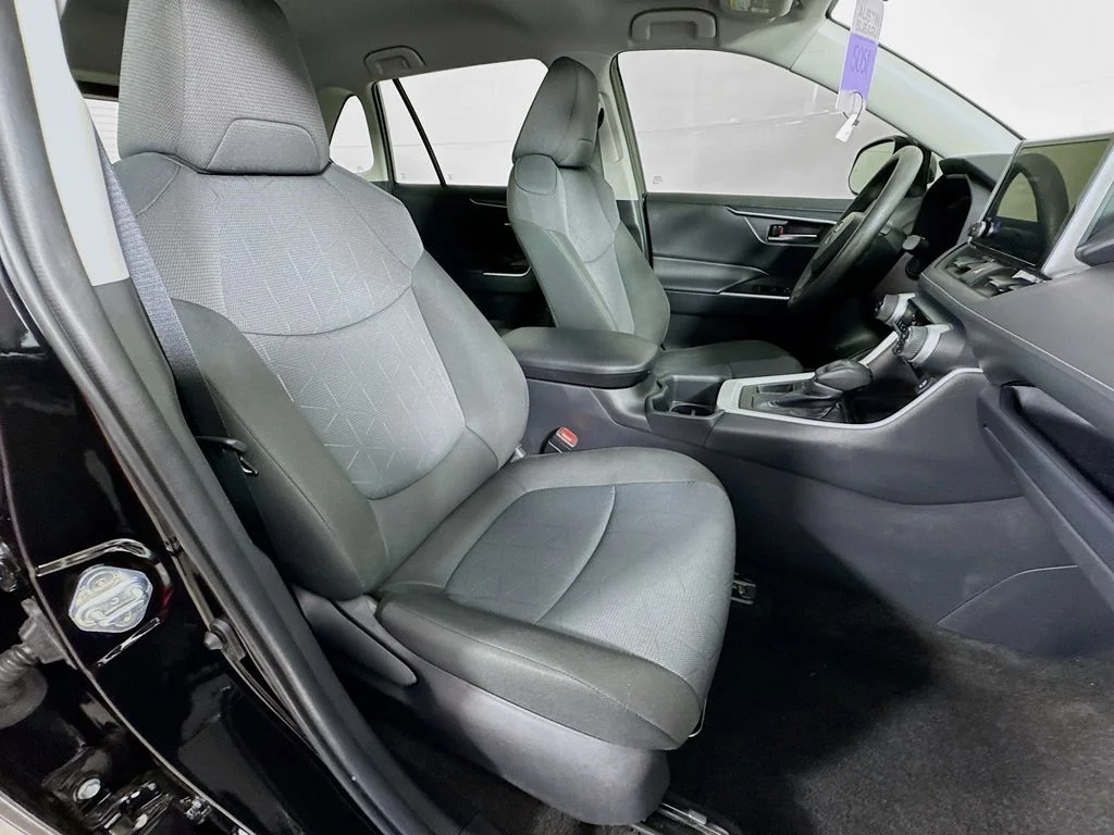 Used 2025 Black Toyota XLE image 33