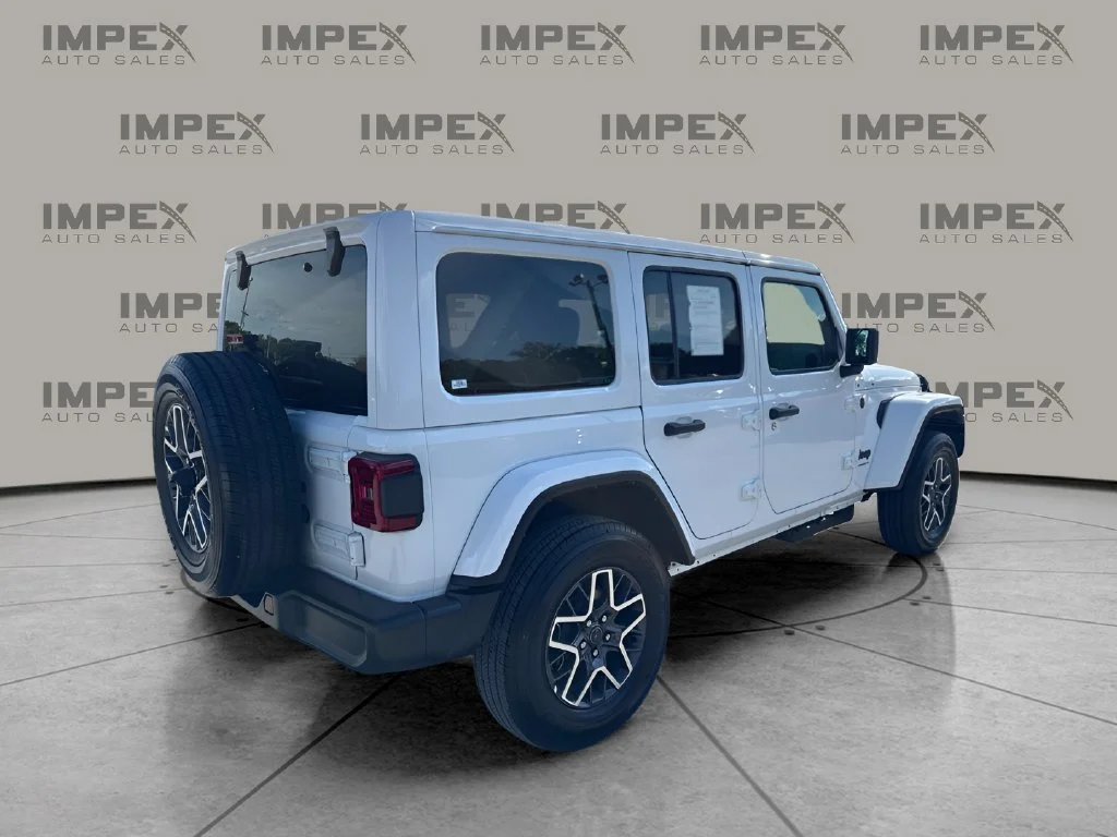 Used 2026 White Jeep Sahara image 5