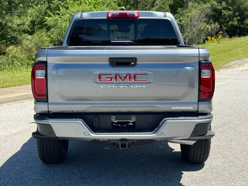 2025 GMC Canyon Elevation - Photo 12
