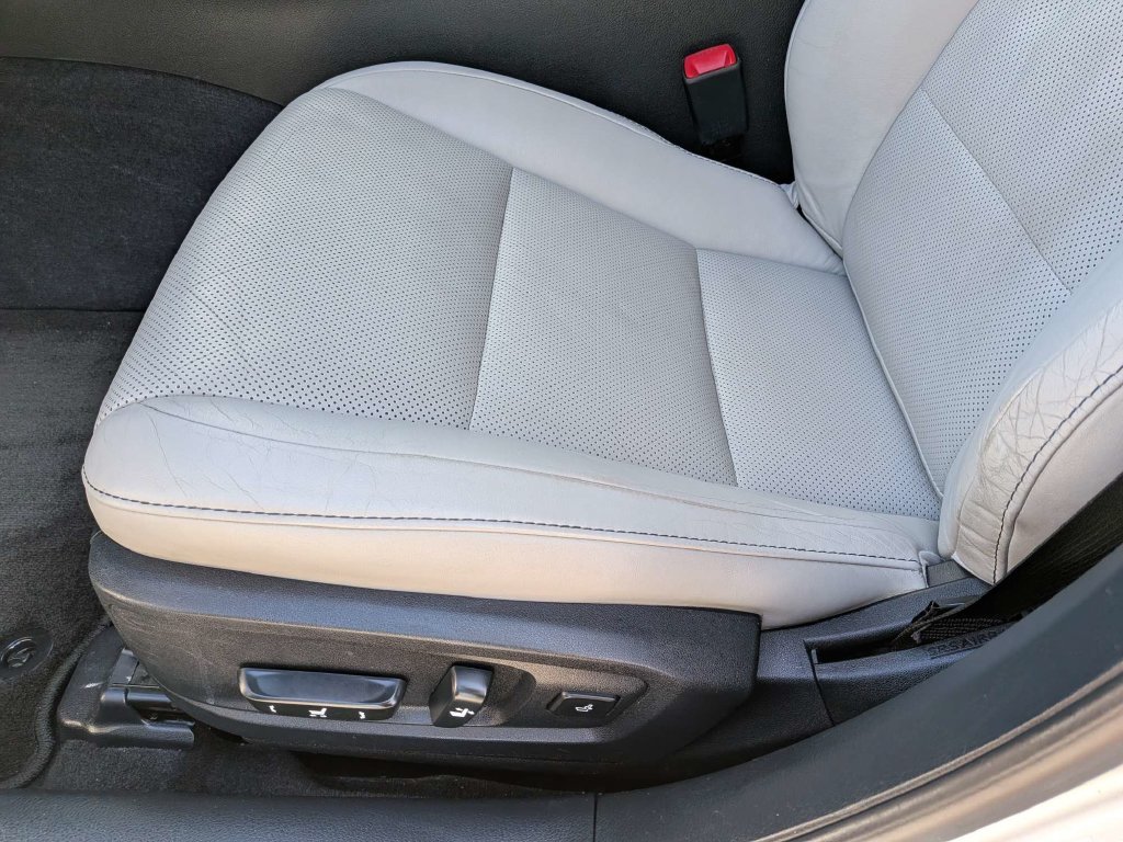 Used 2013 Silver Lexus 350 image 26