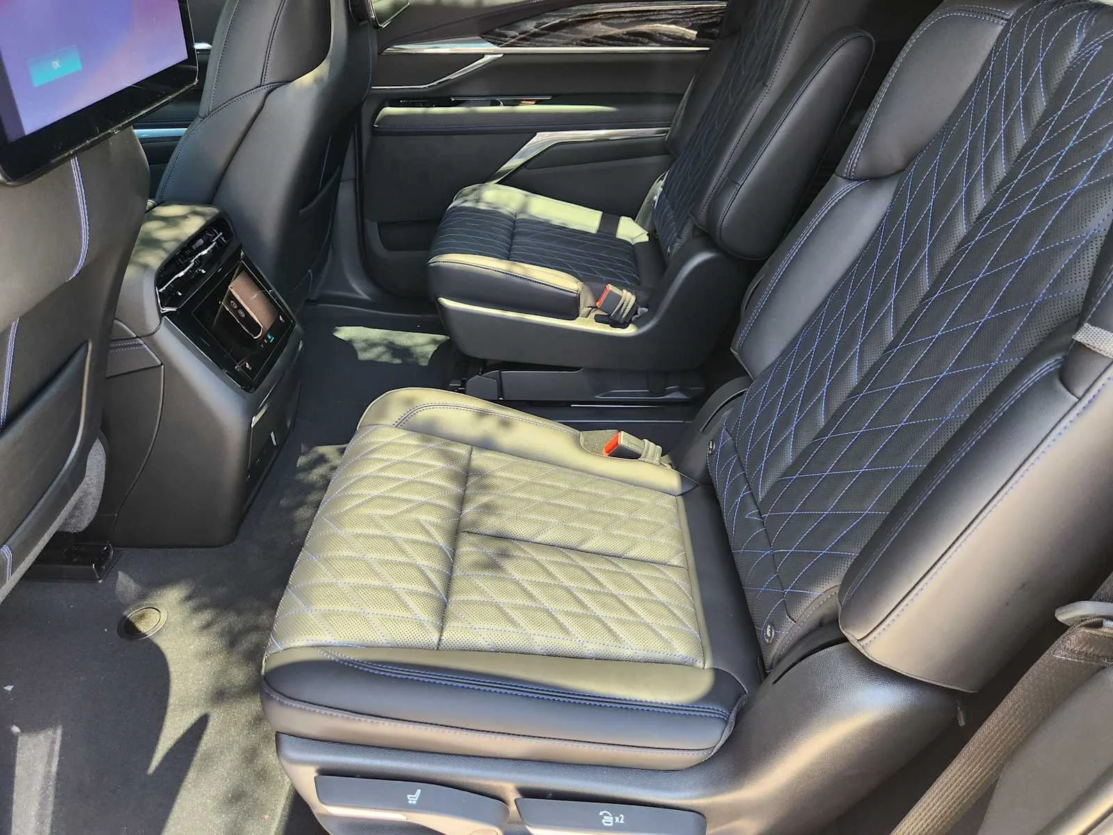 2026 Cadillac Escalade IQL Luxury - Photo 20