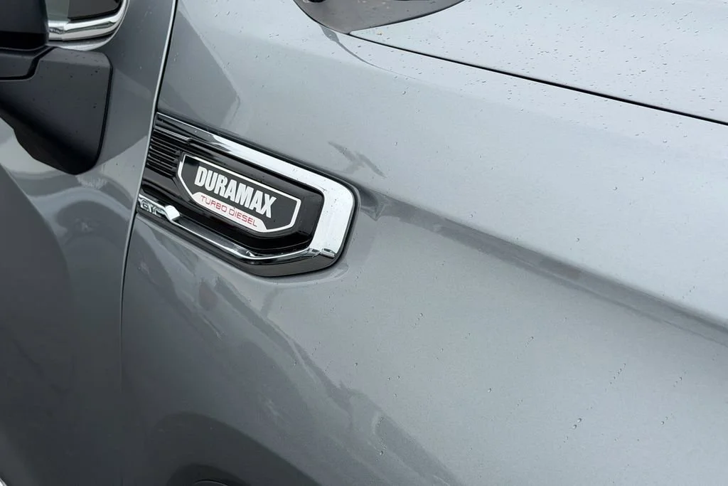 New 2026 Sterling Metallic GMC SLE image 5