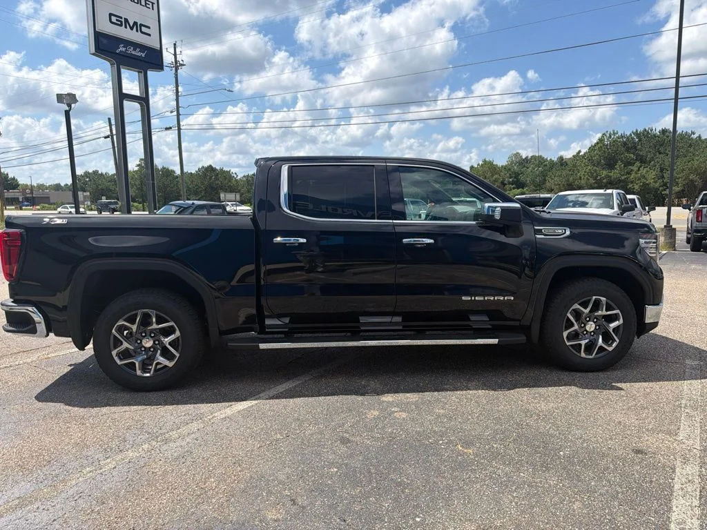 New 2026 Onyx Black GMC SLT image 6