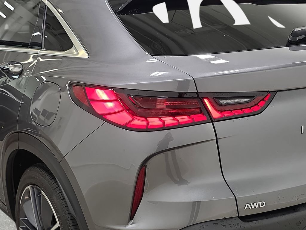 Certified Used 2023 Graphite Shadow INFINITI LUXE image 31
