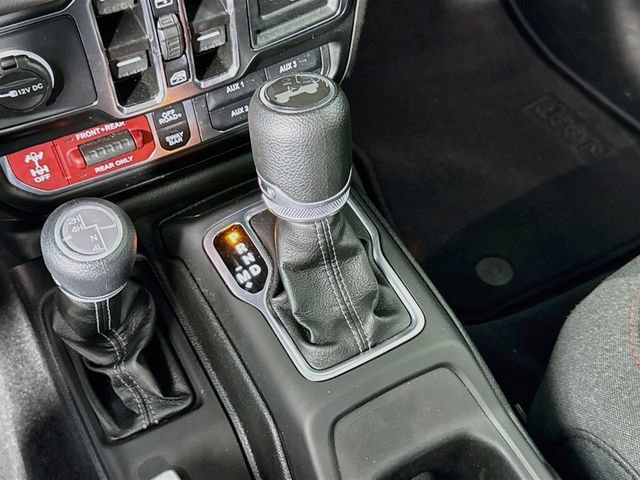 2025 Jeep Wrangler 4-Door Rubicon - Photo 17