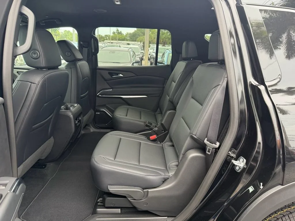 2026 Chevrolet Traverse LT - Photo 11