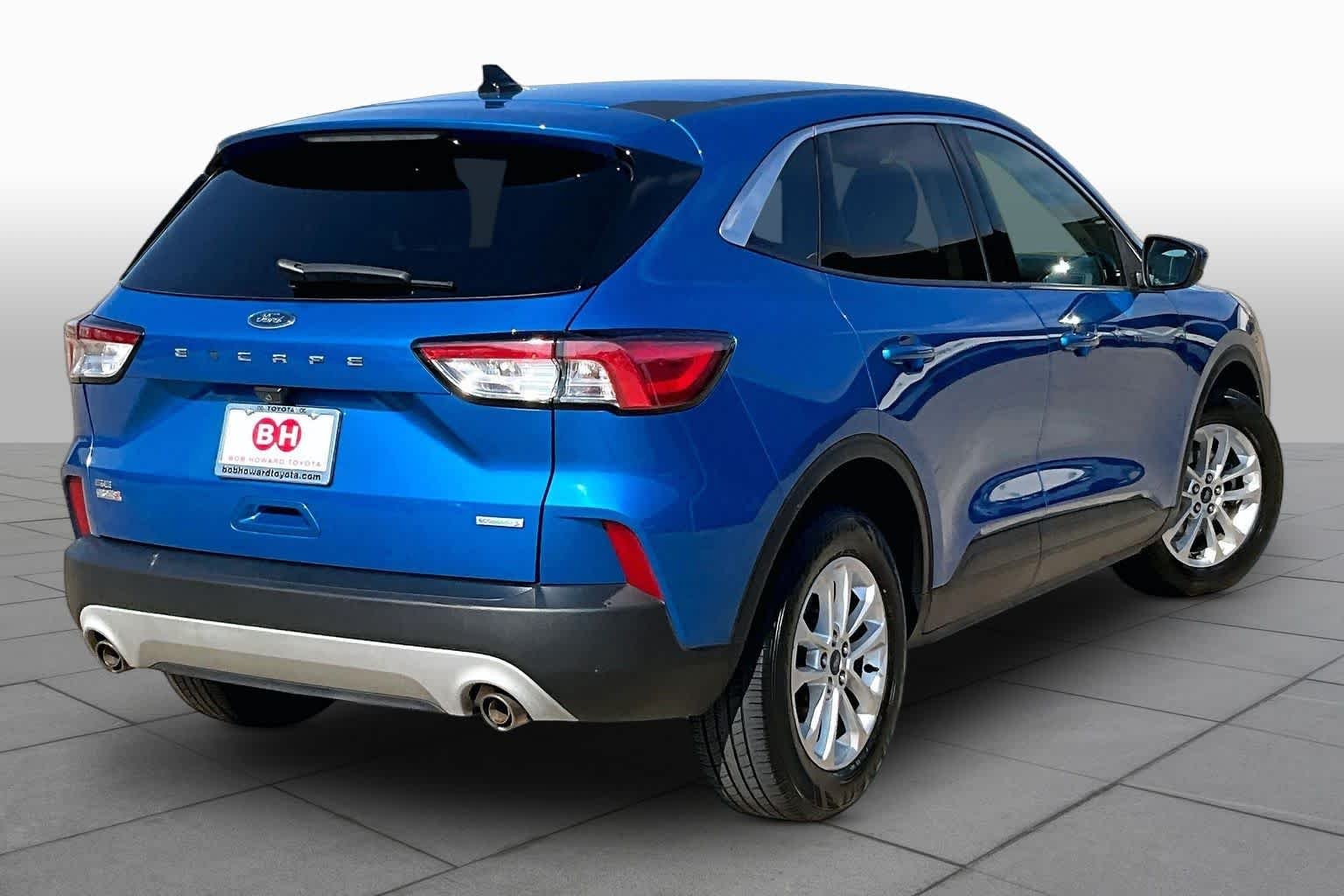 Used 2020 Velocity Blue Metallic Ford SE image 13