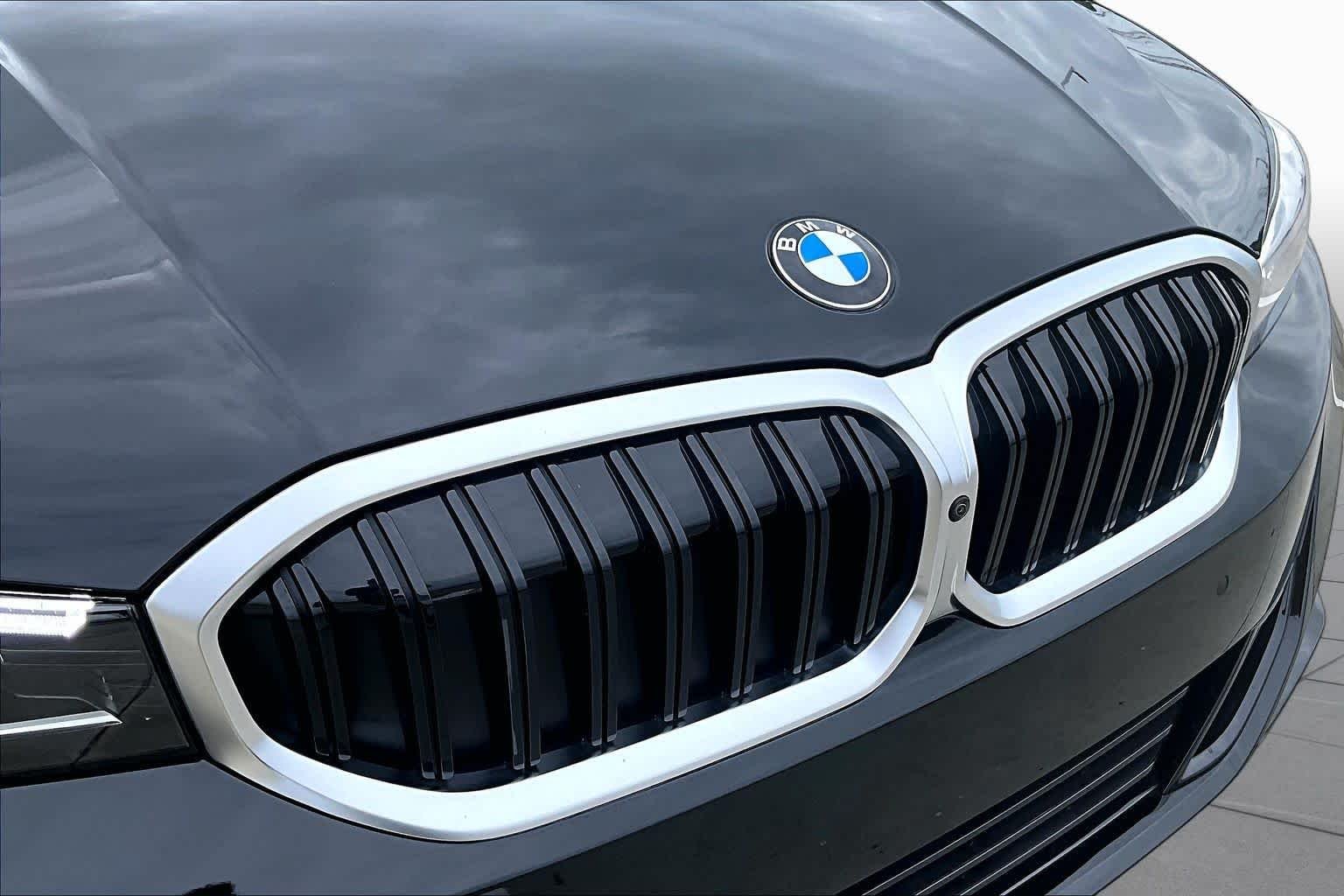 Used 2026 Jet Black BMW 330i xDrive image 43