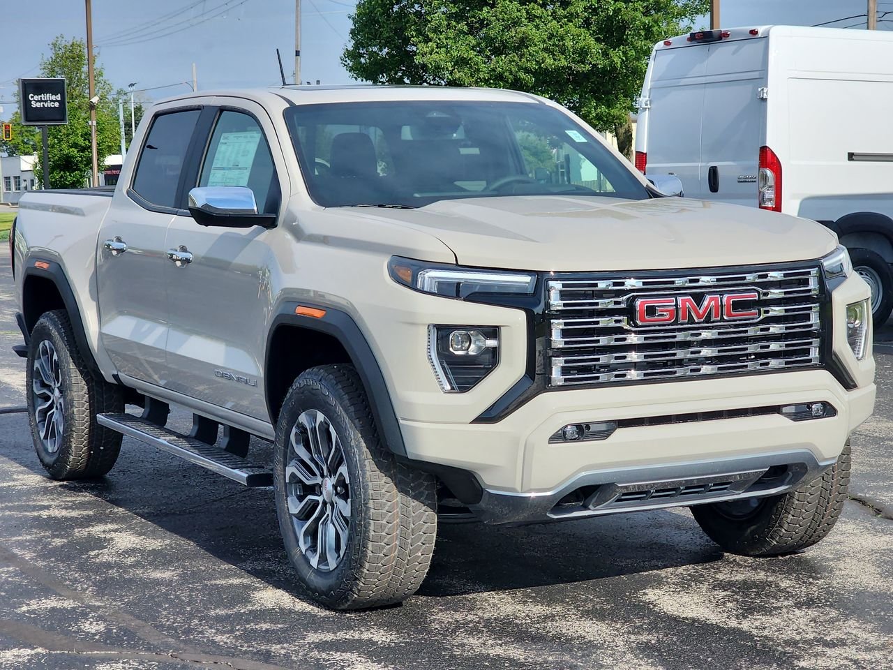 2026 GMC Canyon 4WD Denali Crew Cab Short Box's photo