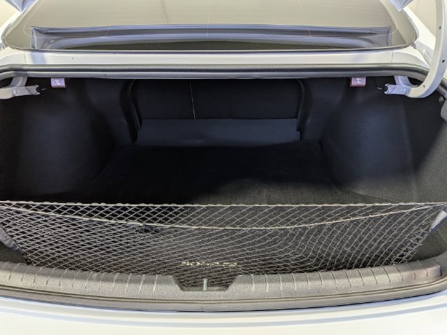 Used 2023 White Hyundai SEL image 8