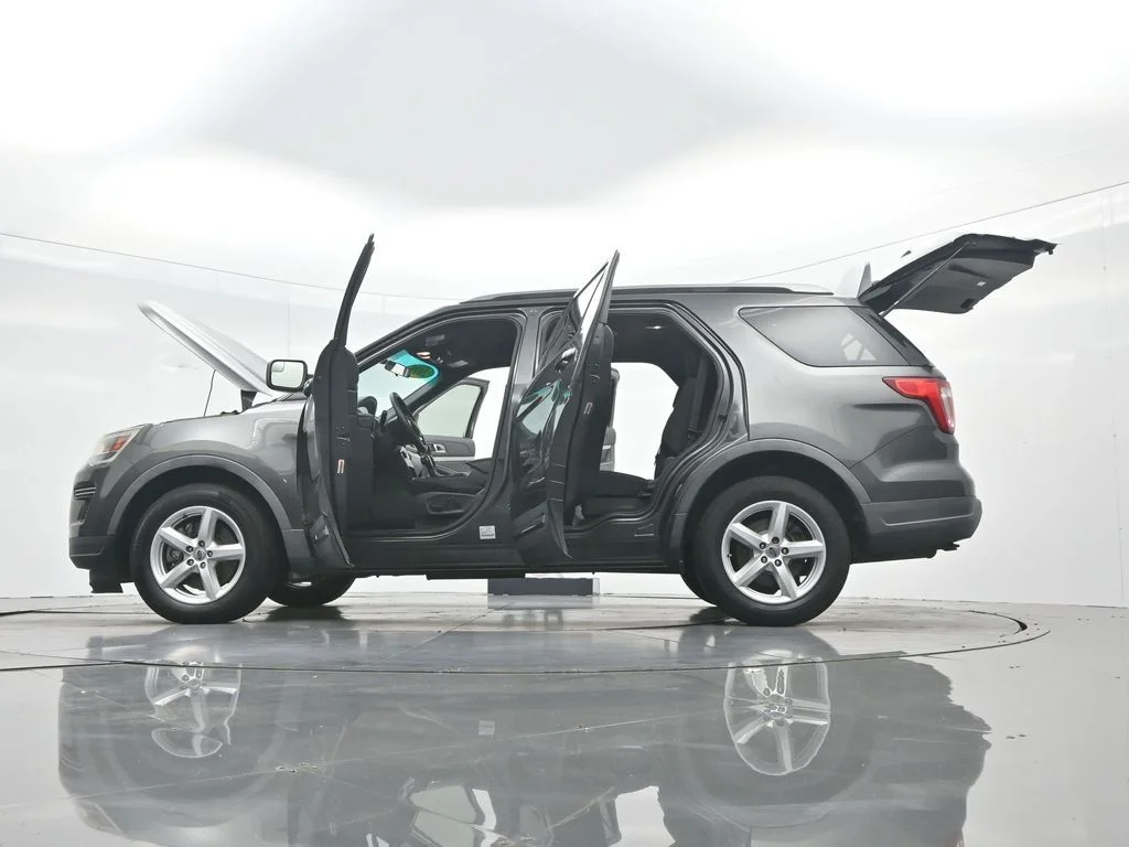 Used 2019 Gray Ford XLT image 45