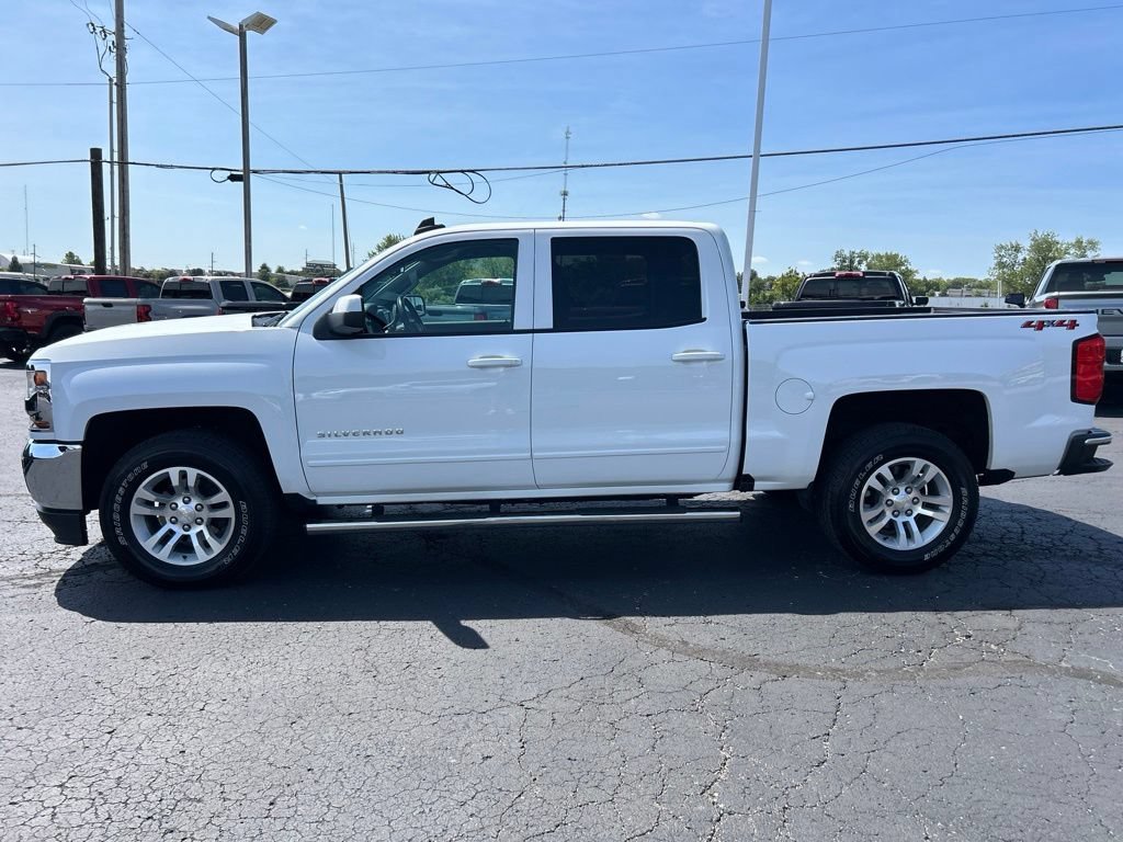 Used 2018 SUMMIT WHITE Chevrolet LT image 8