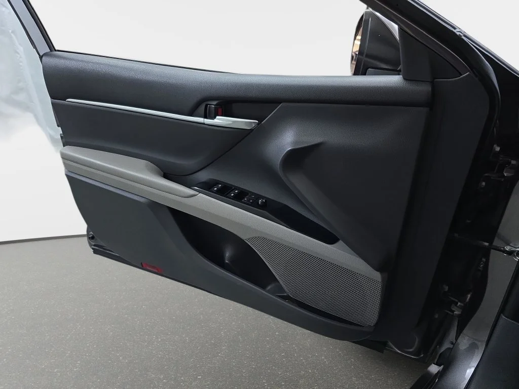 Used 2020 Gray Toyota LE image 27