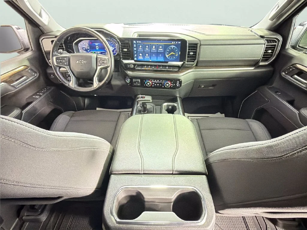 Used 2023 STERLING GRAY METALLIC Chevrolet RST image 33