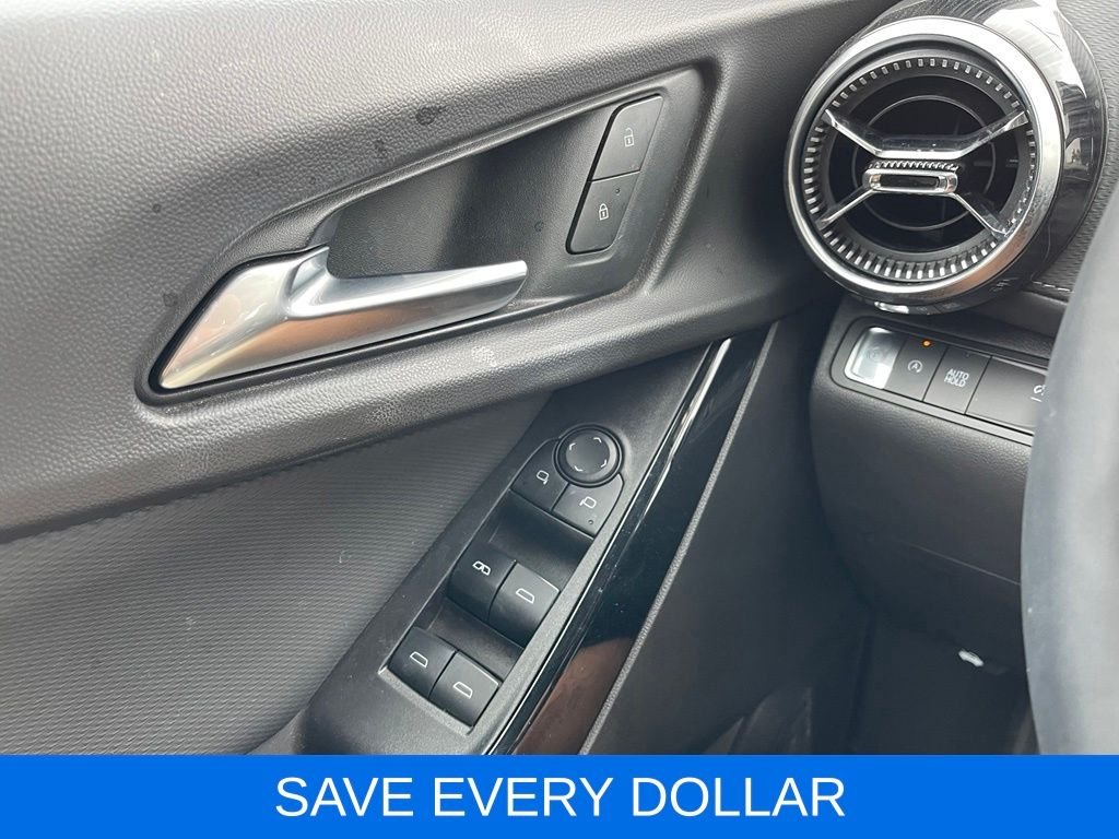 Used 2025 White Chevrolet LT image 15