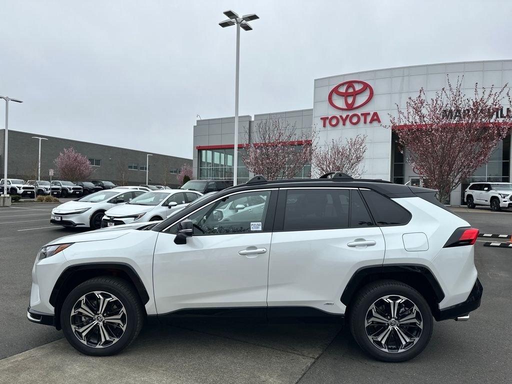 Used 2025 Toyota RAV4 XSE with VIN JTMEB3FV1SD278423 for sale in Marysville, WA
