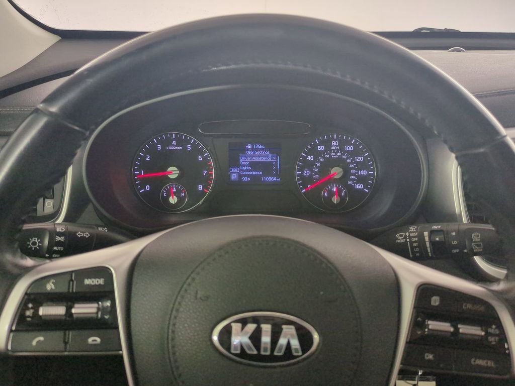 2020 Kia Sorento LX - Photo 34