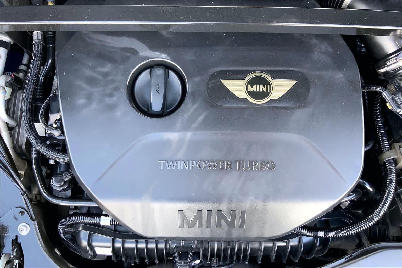 Used 2018 MINI Yours Lapisluxury Blue MINI Cooper S image 32