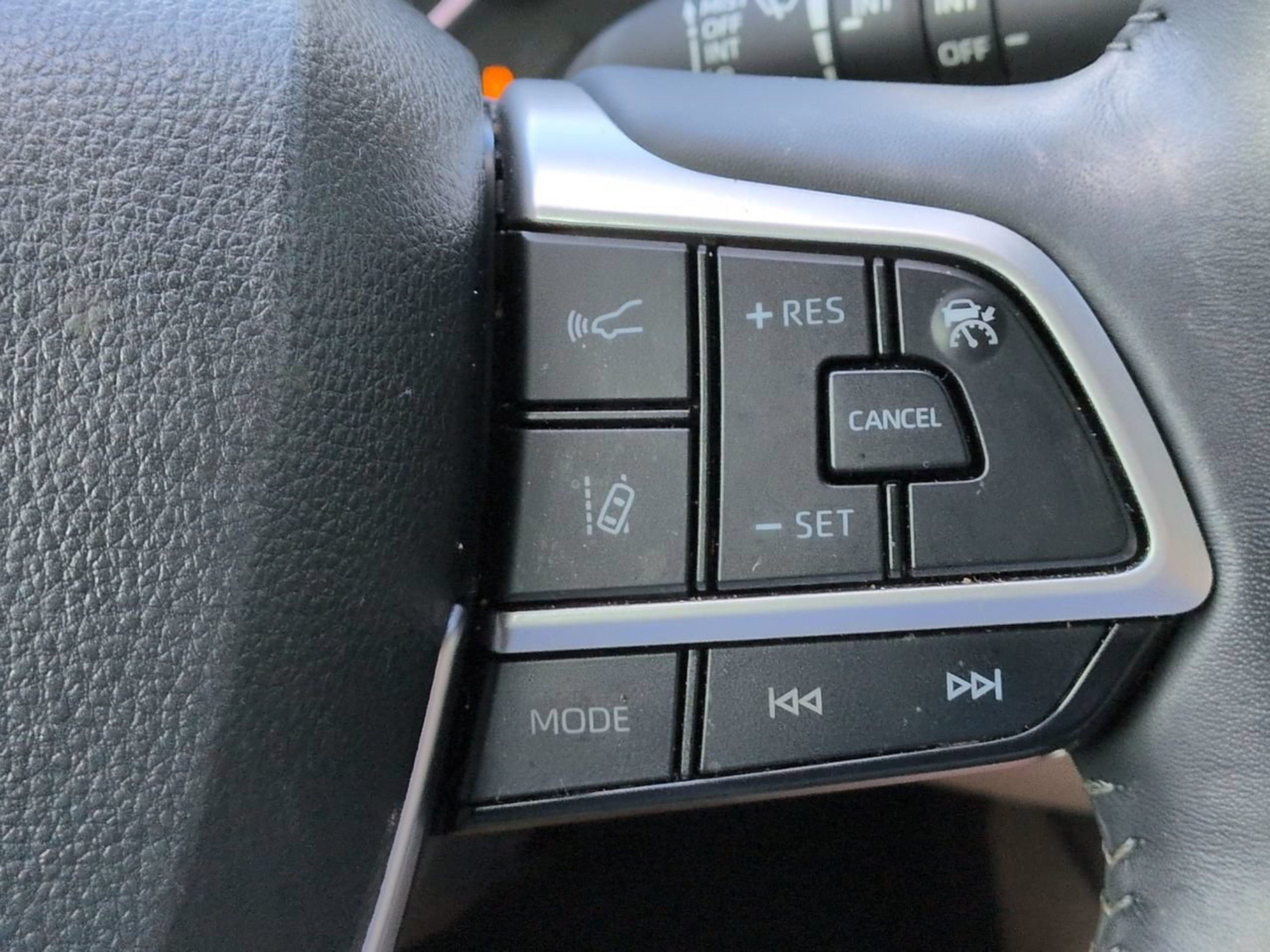 Used 2024 Pearl Toyota XLE image 33