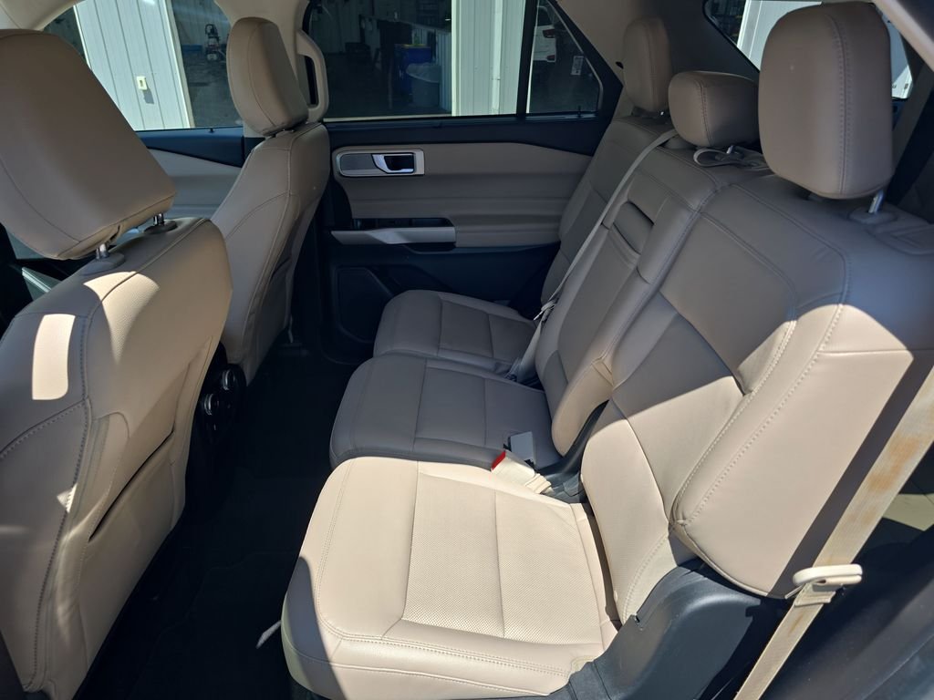 2023 Ford Explorer Limited - Photo 16