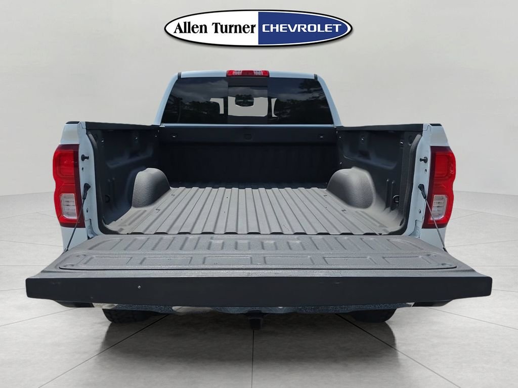Used 2018 White Chevrolet LTZ image 7