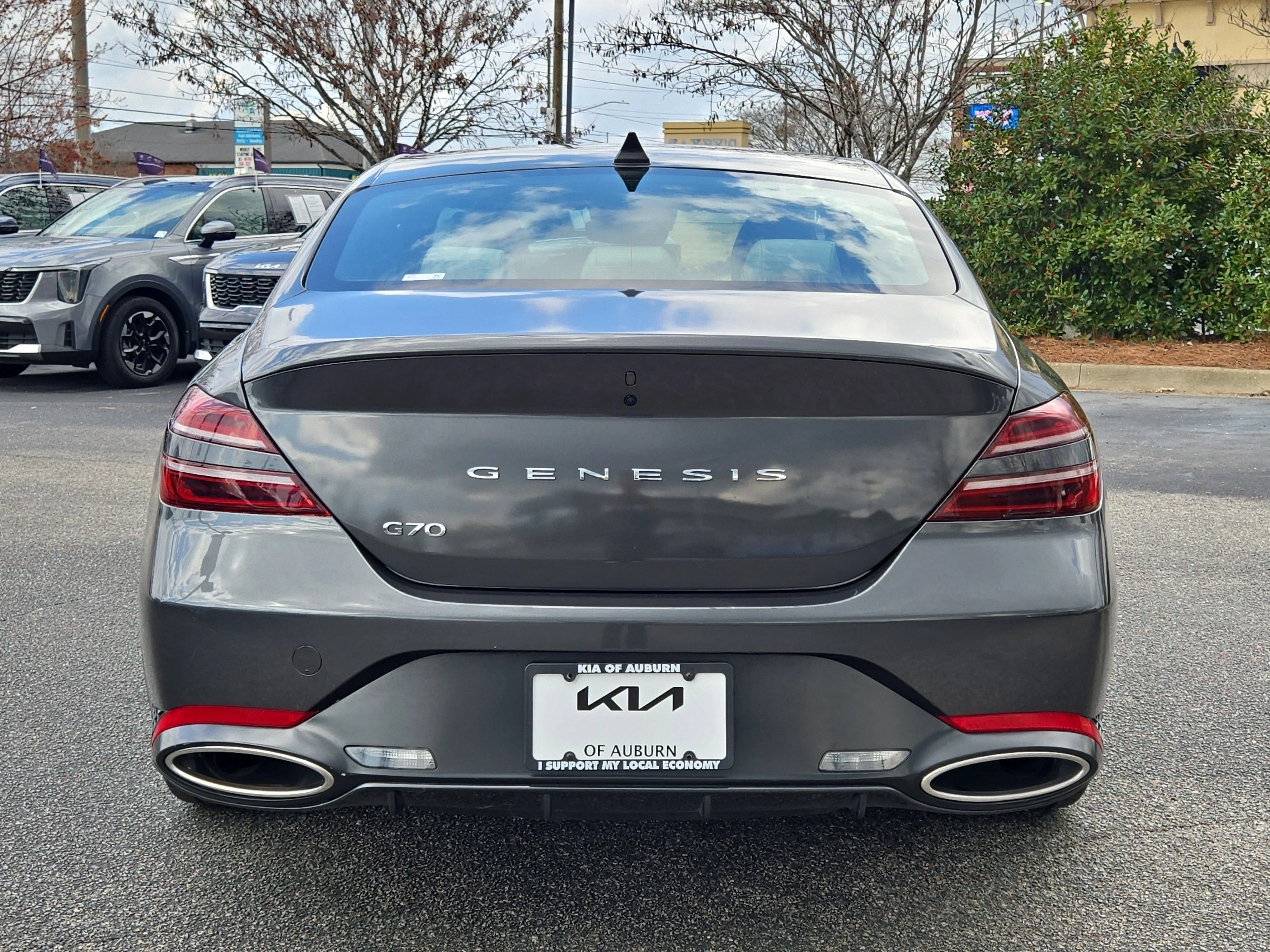2025 GENESIS G70 Standard - Photo 7
