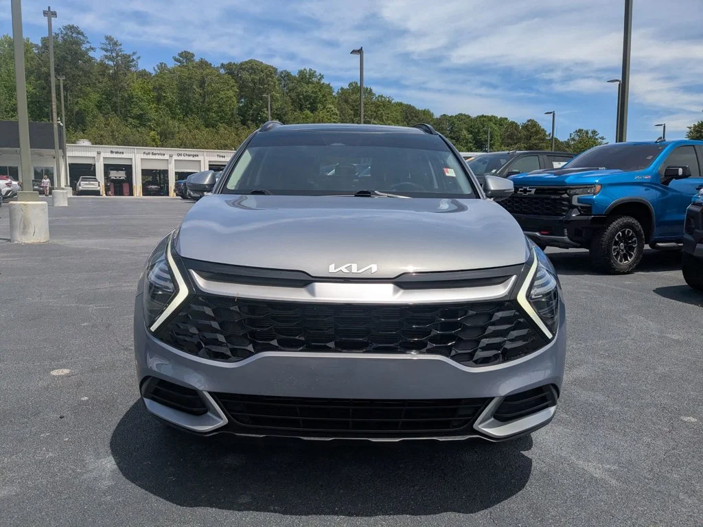 Used 2025 Everlasting Silver Kia EX image 2