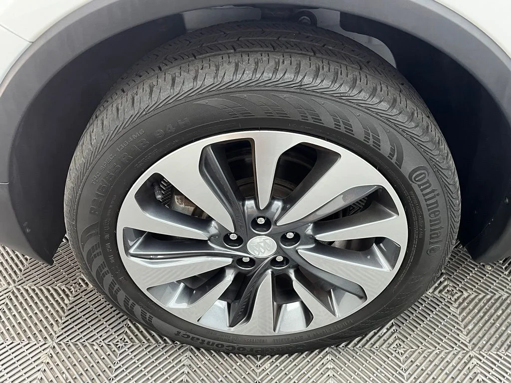 Used 2022 White Buick Preferred image 15