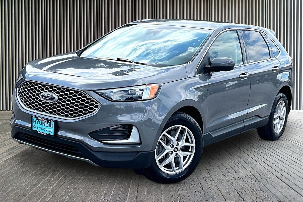 Used 2023 Gray Ford SEL image 13