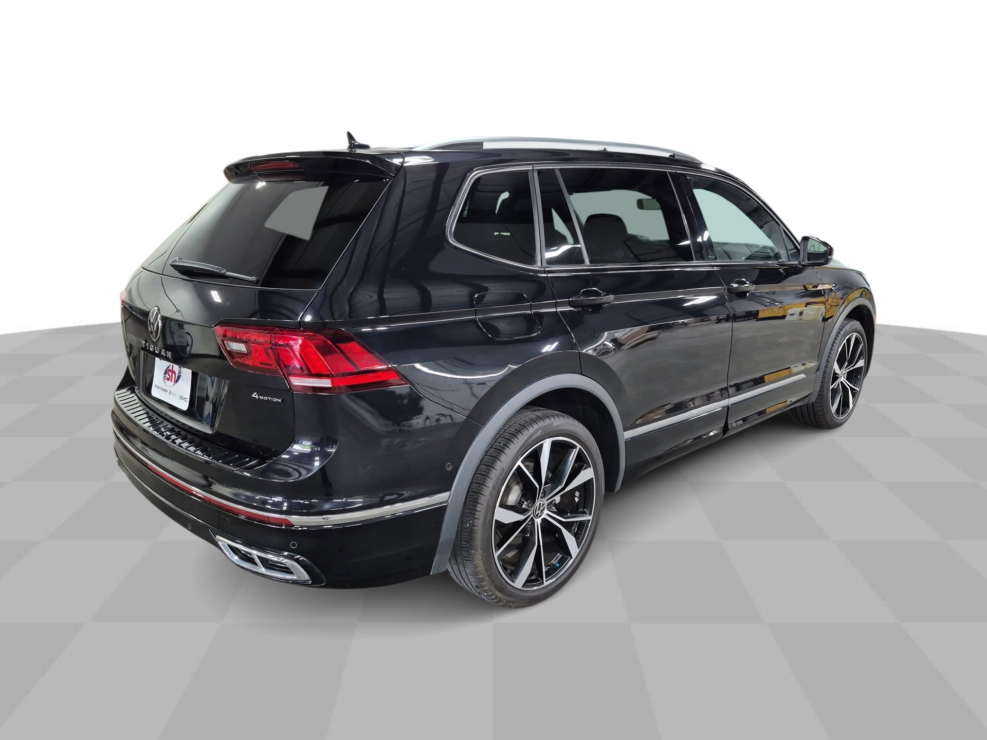 Used 2024 Black Volkswagen 2.0T SEL R-Line image 8