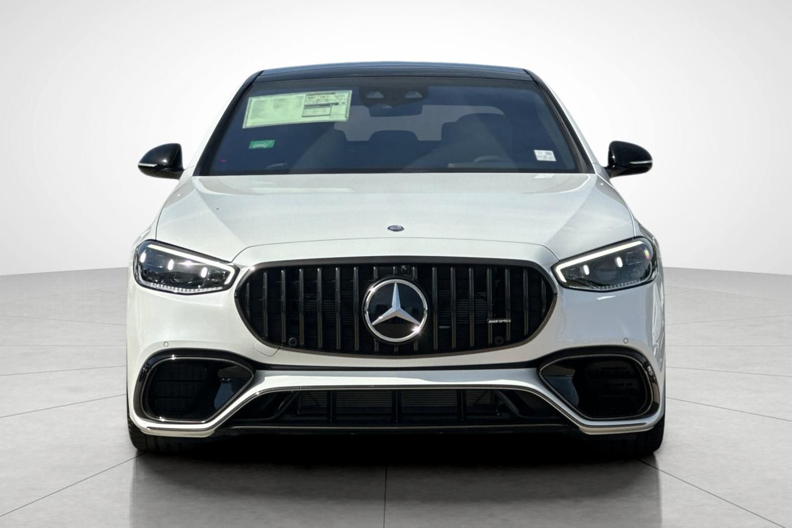 New 2026 MANUFAKTUR Moonlight White Metallic Mercedes-Benz S 63 E AMG® image 6
