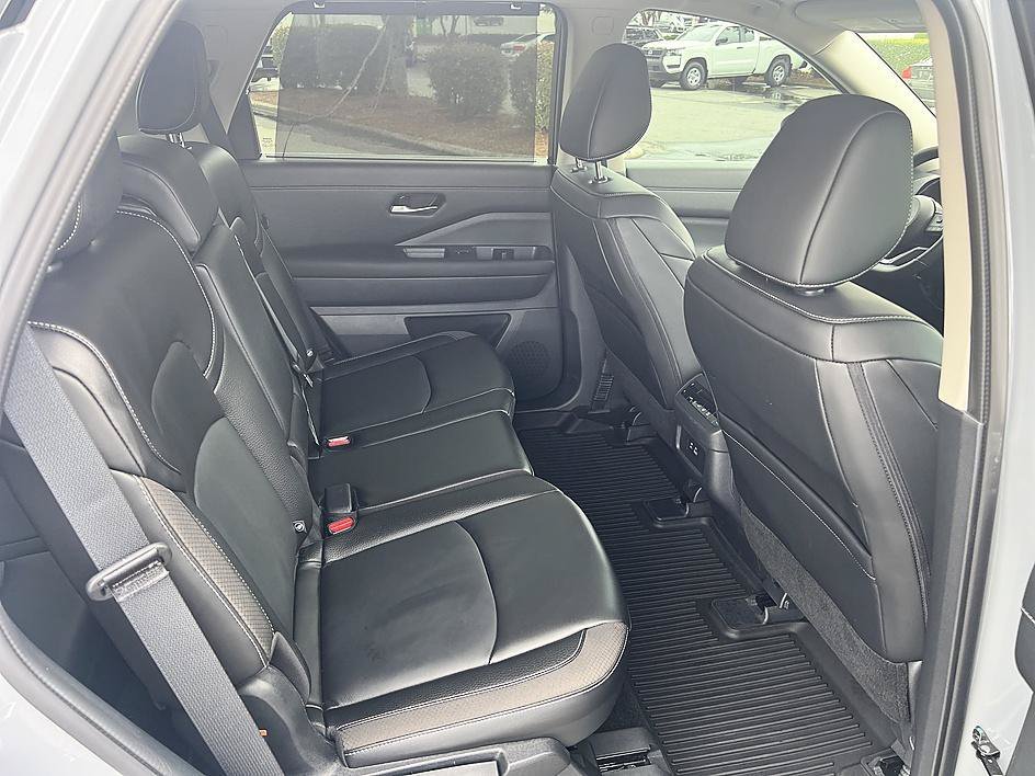 Certified Used 2025 Solid Gray/Super Black Nissan SL image 16