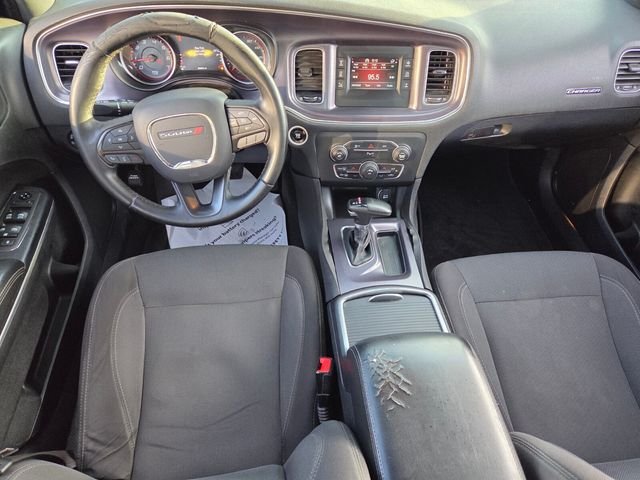 Used 2015 Silver Dodge SE image 8