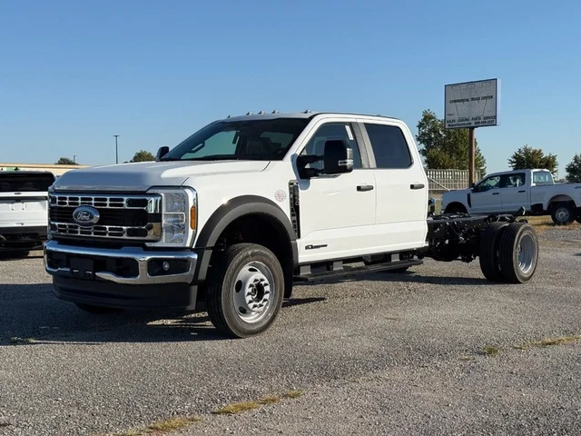 2027 Ford Super Duty F-550 DRW XL 4WD Crew Cab 203" WB 84" CA