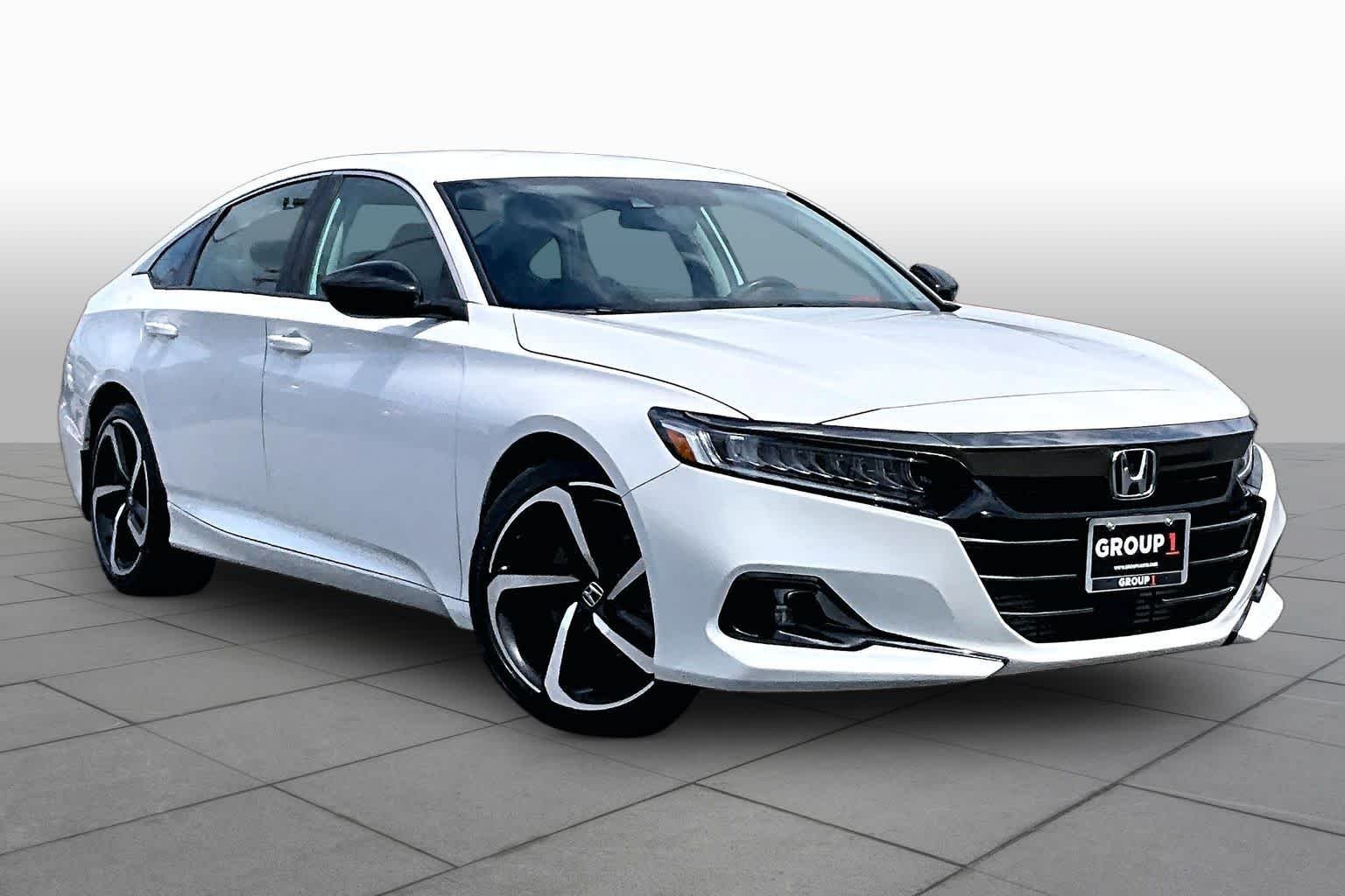 Used 2022 Platinum White Pearl Honda Sport SE image 3