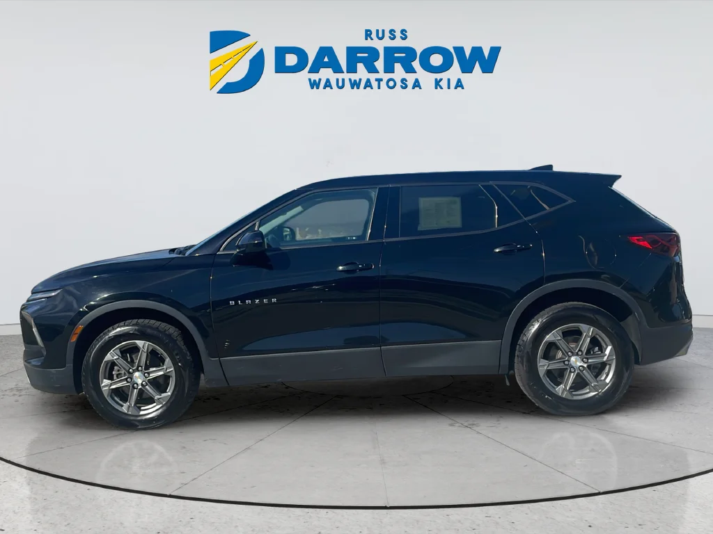 Used 2023 Black Chevrolet LT image 2