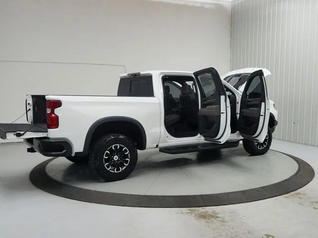 Used 2022 White Chevrolet ZR2 image 15