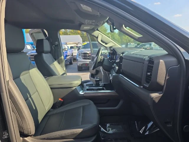 Used 2025 Black GMC SLT image 11