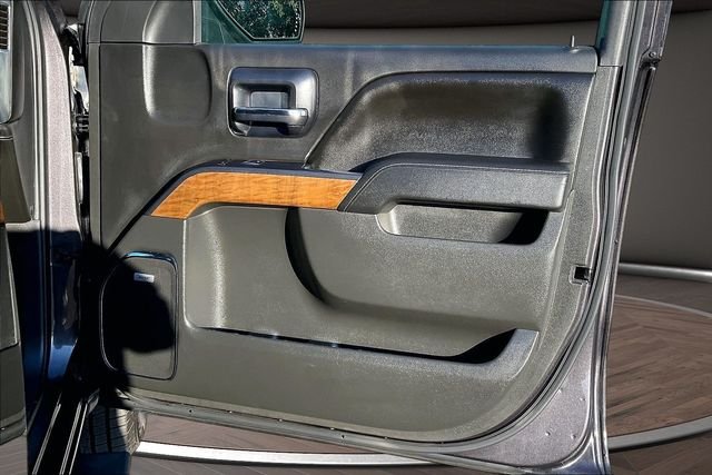 Used 2014 Gray Chevrolet LTZ image 23