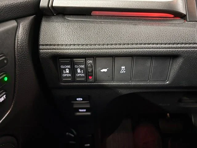 Used 2025 White Honda Sport-L image 27