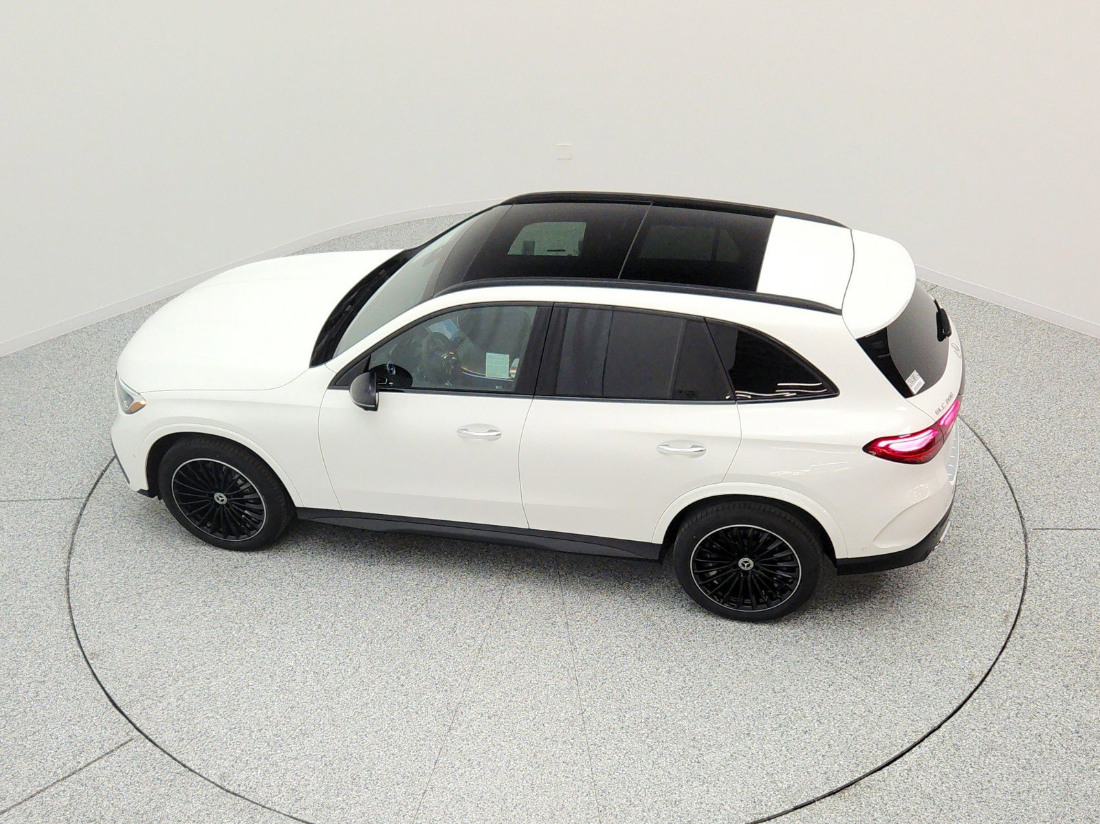 New 2026 Polar White Mercedes-Benz GLC 300 SUV image 52