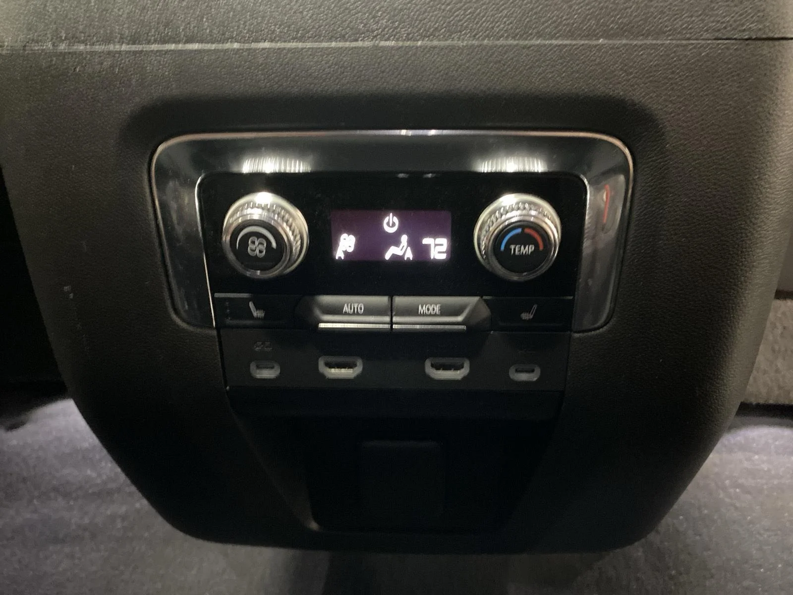 Used 2023 Onyx Black GMC Denali Ultimate image 18