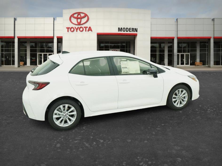 New 2026 Ice Cap Toyota SE image 5
