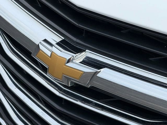 Used 2024 Summit White Chevrolet 1LT image 23