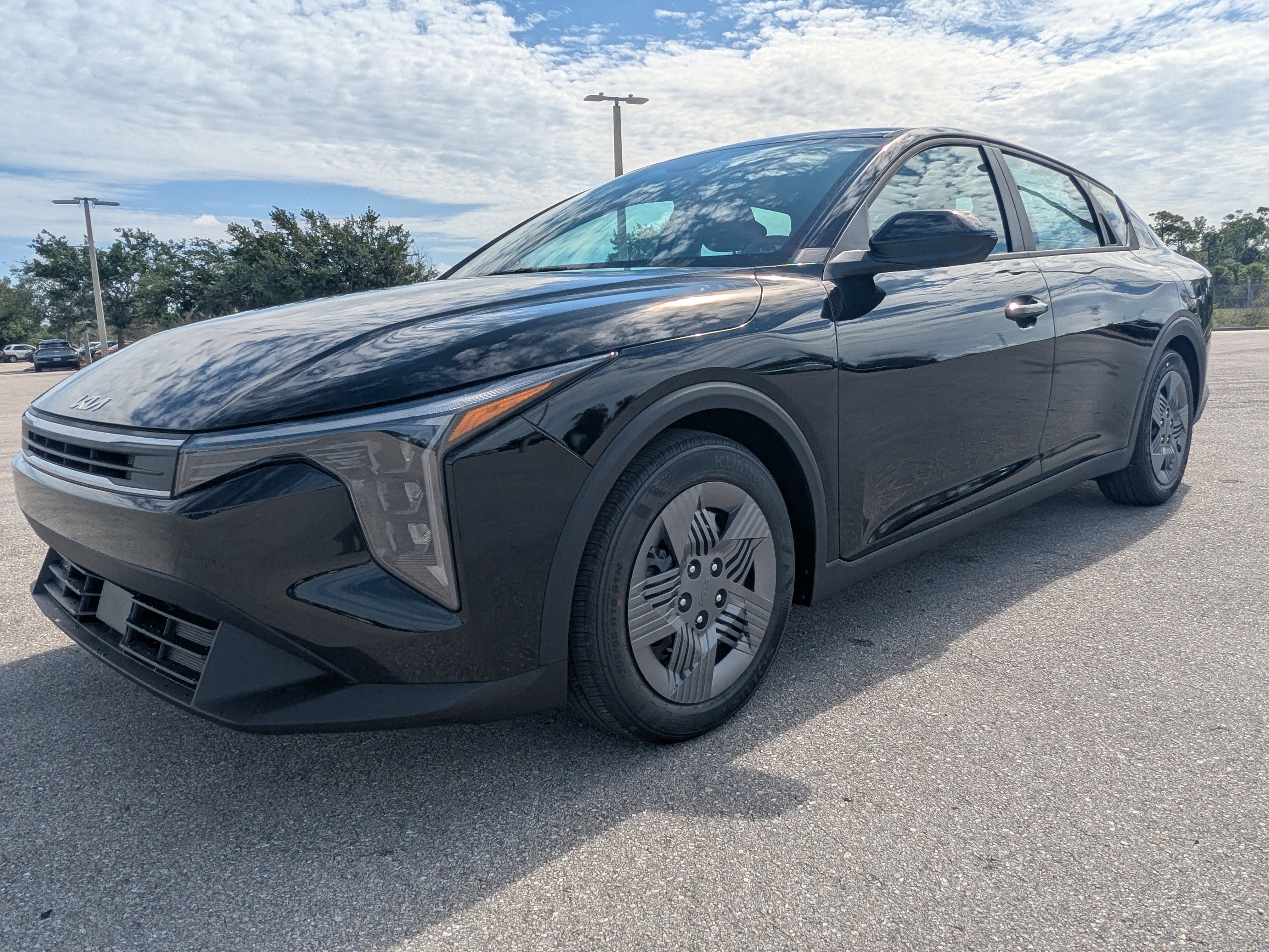 New 2026 Aurora Black Pearl Kia LX image 9