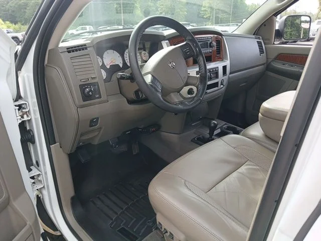 Used 2007 White Dodge Laramie image 50