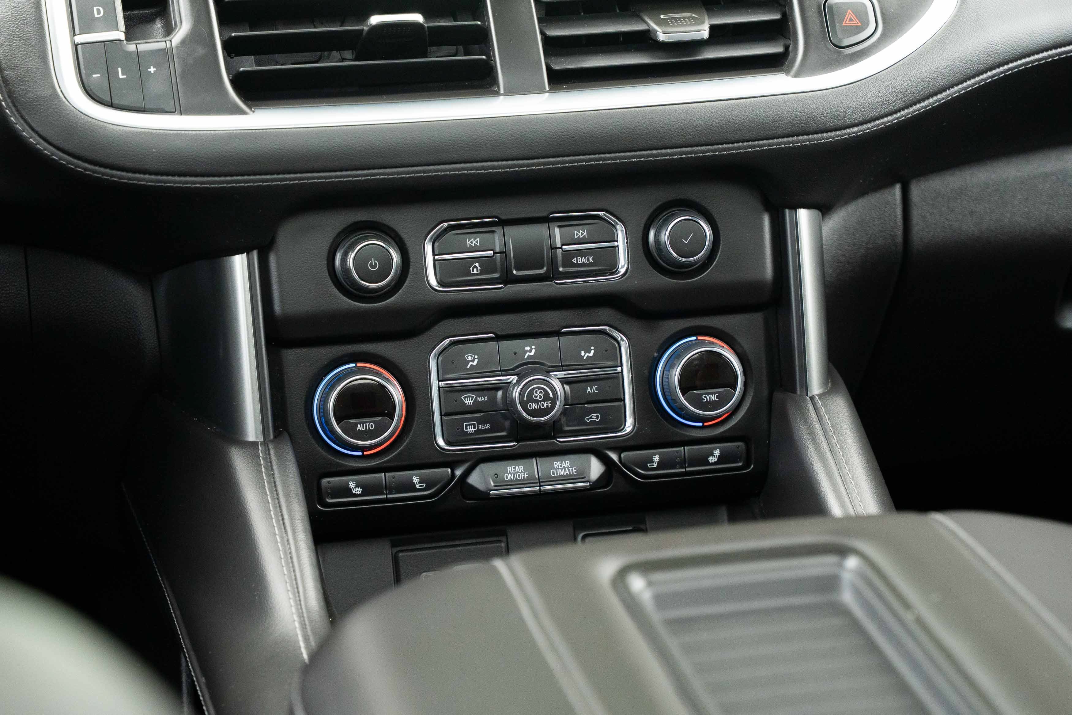 Used 2022 Iridescent Pearl Tricoat Chevrolet LT image 12